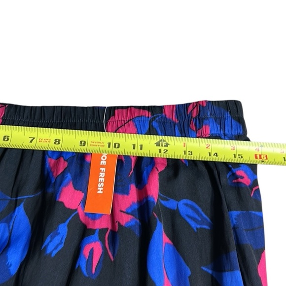 NWT Joe Fresh ,satin ,lace ,floral flare skirt,satin feel, - Picture 6 of 11